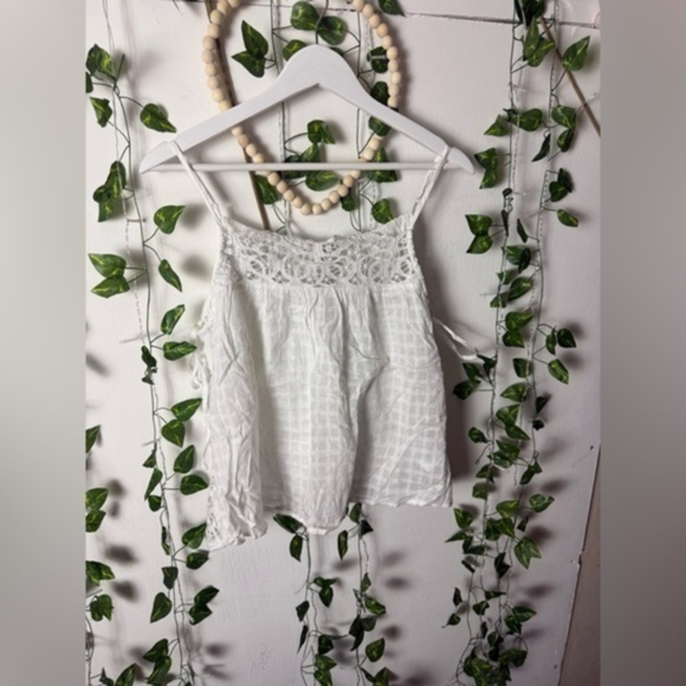 American Eagle Outfitters White Camisole Top